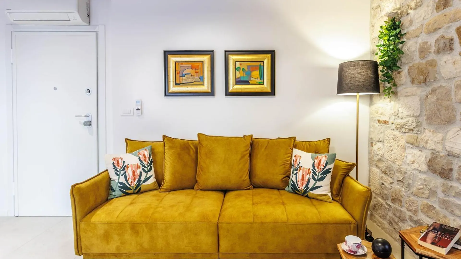 New, Modern Apartment Evala Split