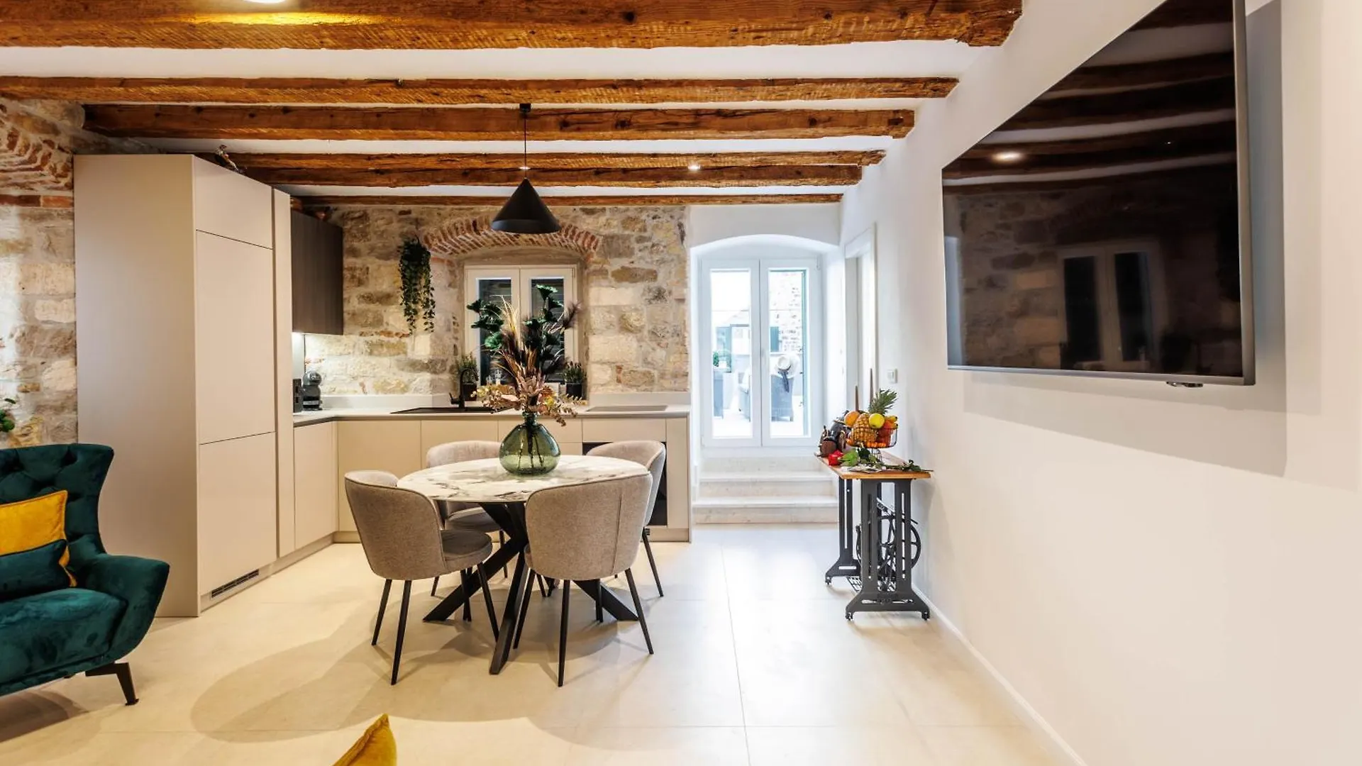 New, Modern Apartment Evala Split