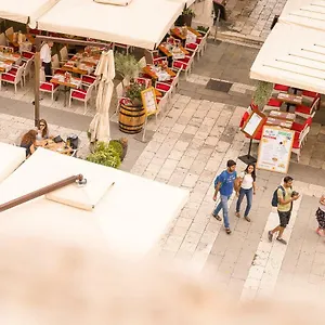 Loft At Republic Square Split